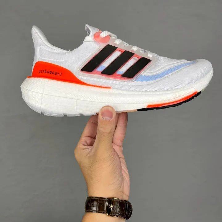 ADIDAS ULTRABOOST 21